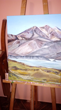Cerros y lago: Sandra Arias