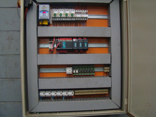 quadro com clp elevador .