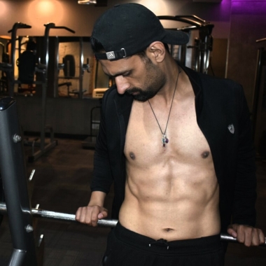 Ish, Personal Trainer