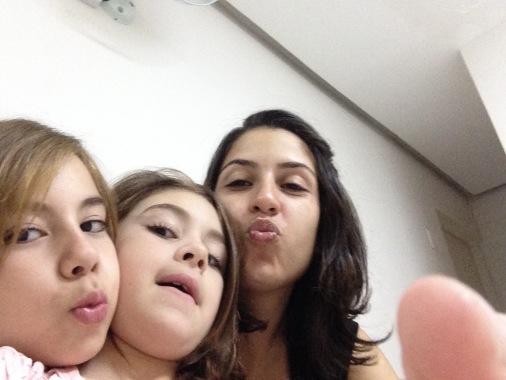 Maria Clara e Maria Olívia (8 anos // 6 anos)