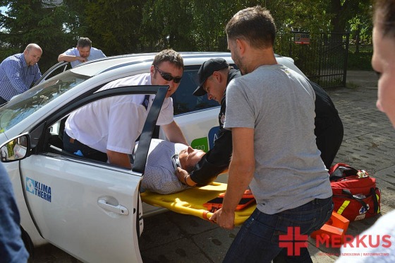 szkolenie tematyczne z pierwszej pomocy dla użytkowników pojazdów służbowych