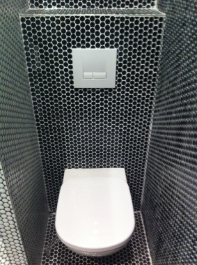 toilettes et carrelage