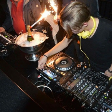 Dj Maroons