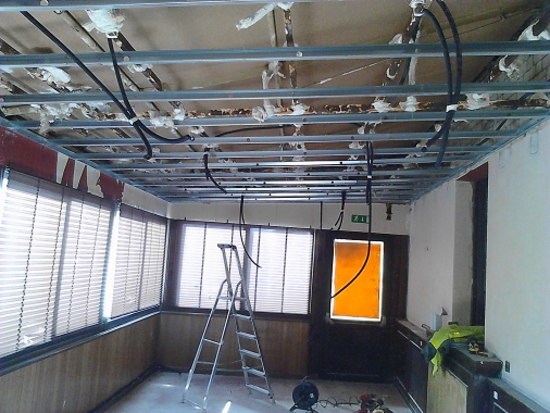 Local commercial début des travaux