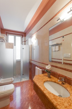 Bathroom red
