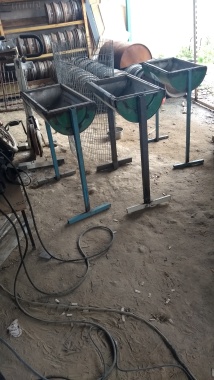 Fabricación de artículos de servicios como asadero