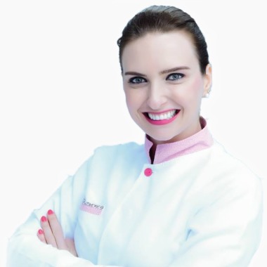 Dra. Pollyana Zution - Dentista