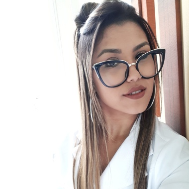 Dra. Mariani Valle Cirurgiã-Dentista