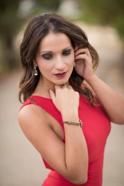 Noche. Ahumado negro y labios rojos