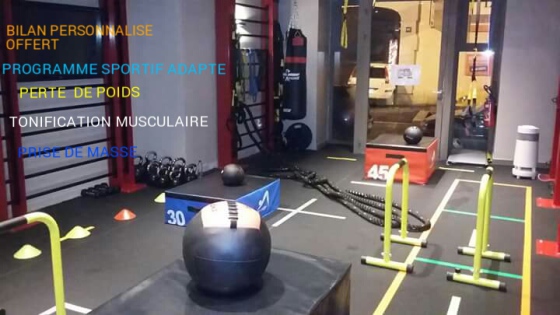 Une espace dédié au coaching personnel. Un fonctional zone complet. Matériels complets pour travailler . je vous invite gratuitement dans cette espace sans frais de plus ☺