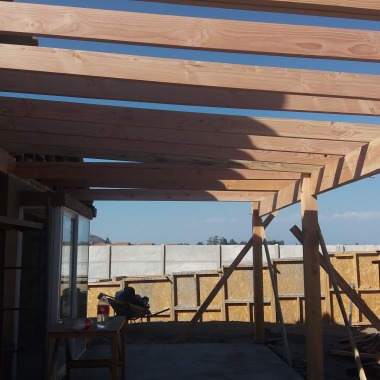 Construcción Y Servicios
