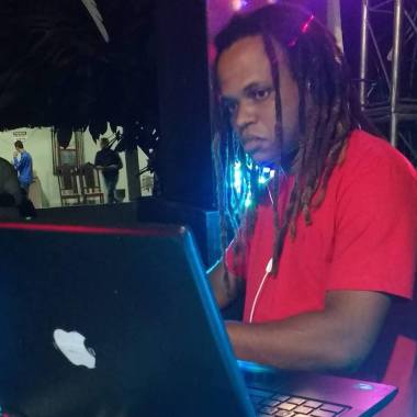 Dj Latrel Casi