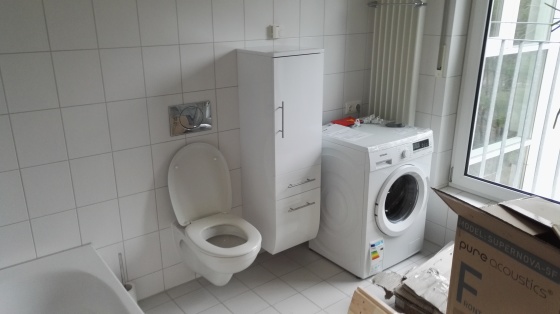 Bad/WC komplett Sanierung in Erlangen incl. Möbelaufbau.