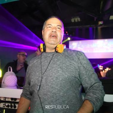 Dj Charles