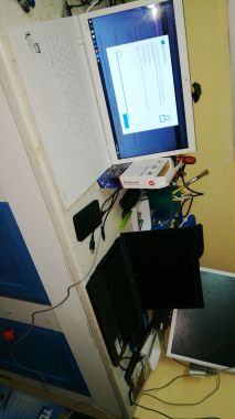 Mise à jour du système windows puis  installation d'un antivirus. 