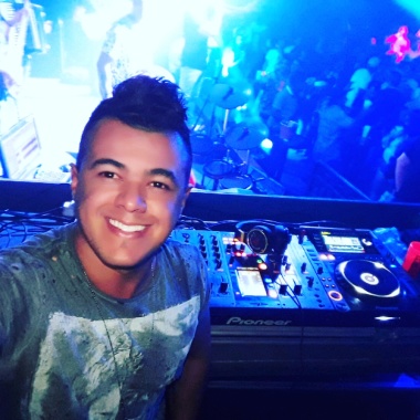 Dj