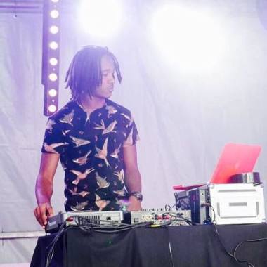 Dj Seade