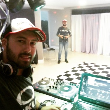 Cantor Sertanejo Para Festa