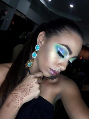 MAQUILLAJE GLAM FULL COLOR