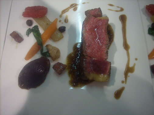 un de nos plats service a l'anglaise