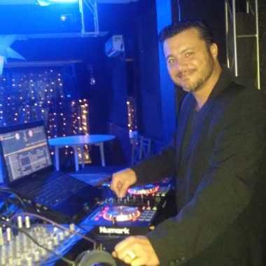 Profissional: Daniela@Eventos*