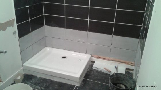 Remplacement d'un baignoire par un bac à douche.