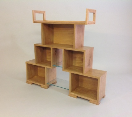 Small oak bookcase.