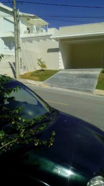 Entrada da residência em pedra miracema cinza
