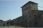 Vendesi antico Torrione vecchio edificio, esclusivi di particolare pregio a  Settima di Gossolengo, , 1200mq di soletta, da ristrutturare, possibilità di permuta,  e vendita diretta anche a privati interessati, ampio giardino.  A pochi km dalla città, immobile esclusivo. Trattative riservate. Possibilità  vendita  a privati, frazionabile a partire da 600 euro mq.