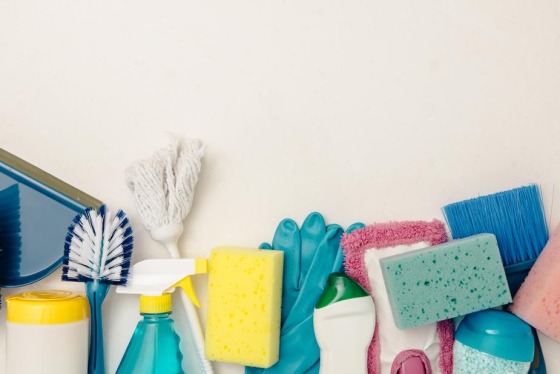 starofservice_17460cleaningsupplyflatlaybottom925x.jpg