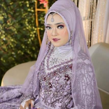 Ratu Wedding Organizer,Make Up,Persewaan Kebaya