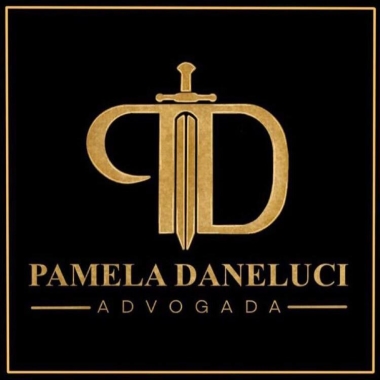 Pamela Daneluci- Advogada