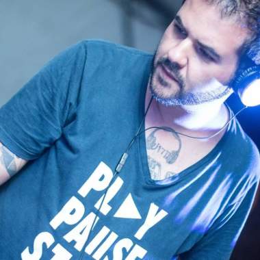 Dj Kdosh