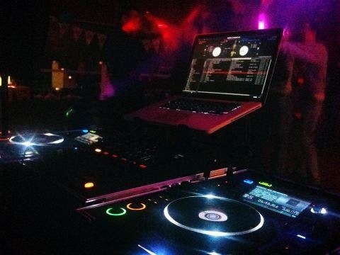 Platines mix DJ