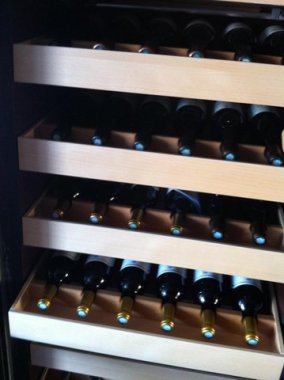 Cave a vin fabrication pour un Yacht de particulier