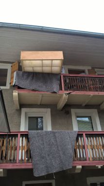 En cas de passages inaccessibles, Nous saurons trouver la solution afin d'acheminer vos biens dans votre nouveau logement.
Ici appartement au 2e étage avec escalier inaccessible pour meubles larges sur Thonon les bains