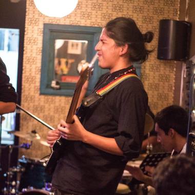 Naint Granda Profesor De Guitarra