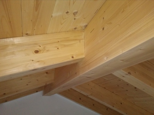 Tetto ventilato travi lamellare