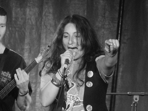 Nina Professeur De Chant / Chanteuse Professionnelle