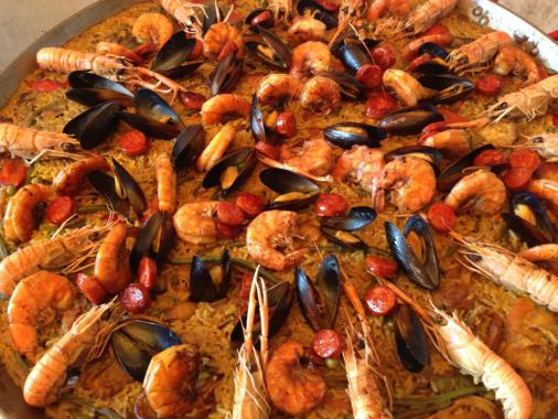 paëlla traditionnelle et chorizo