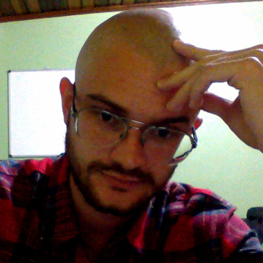 Professor Lucas Bueno