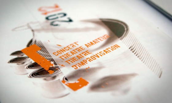 création du visuel de saison
création et exécution graphique de la brochure