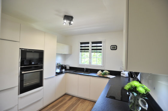 rénovation cuisine blanche et noire