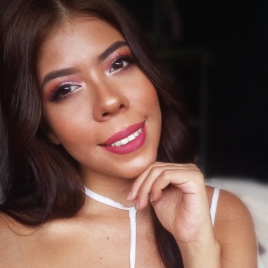 Lola Santana Makeup Artist