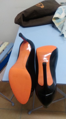 Santoni ( même gamme que Louboutin) Patin de protection