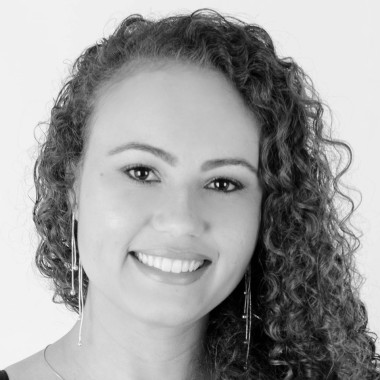 Luciana Vasconcellos