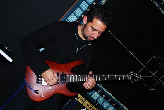 Professor de Violão Marcio Amaral em Apresentação de Alunos no Hermes Bar