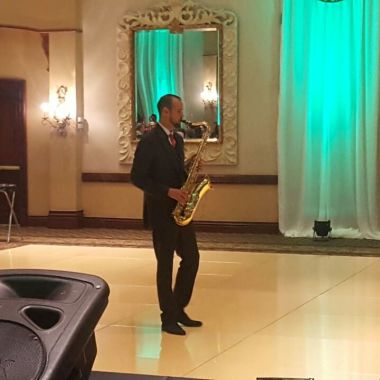 Wilder Raben Saxofonista Romántico 