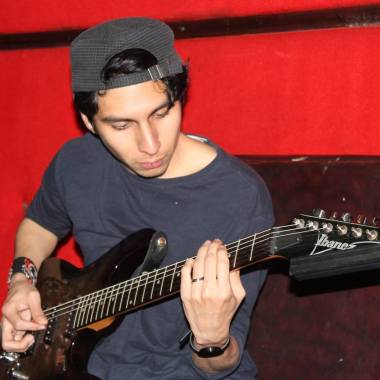 Profesor De Guitarra Clasica Y Electrica