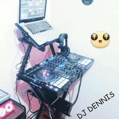 Dj Dennis